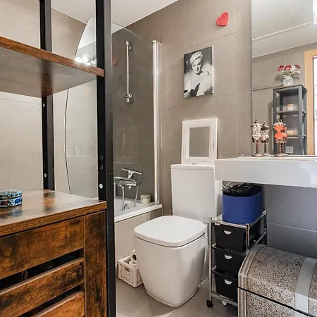 Apartment Pool Luxury 2 Bedrooms - 2 Terraces - Parking - Long Term Barcelona